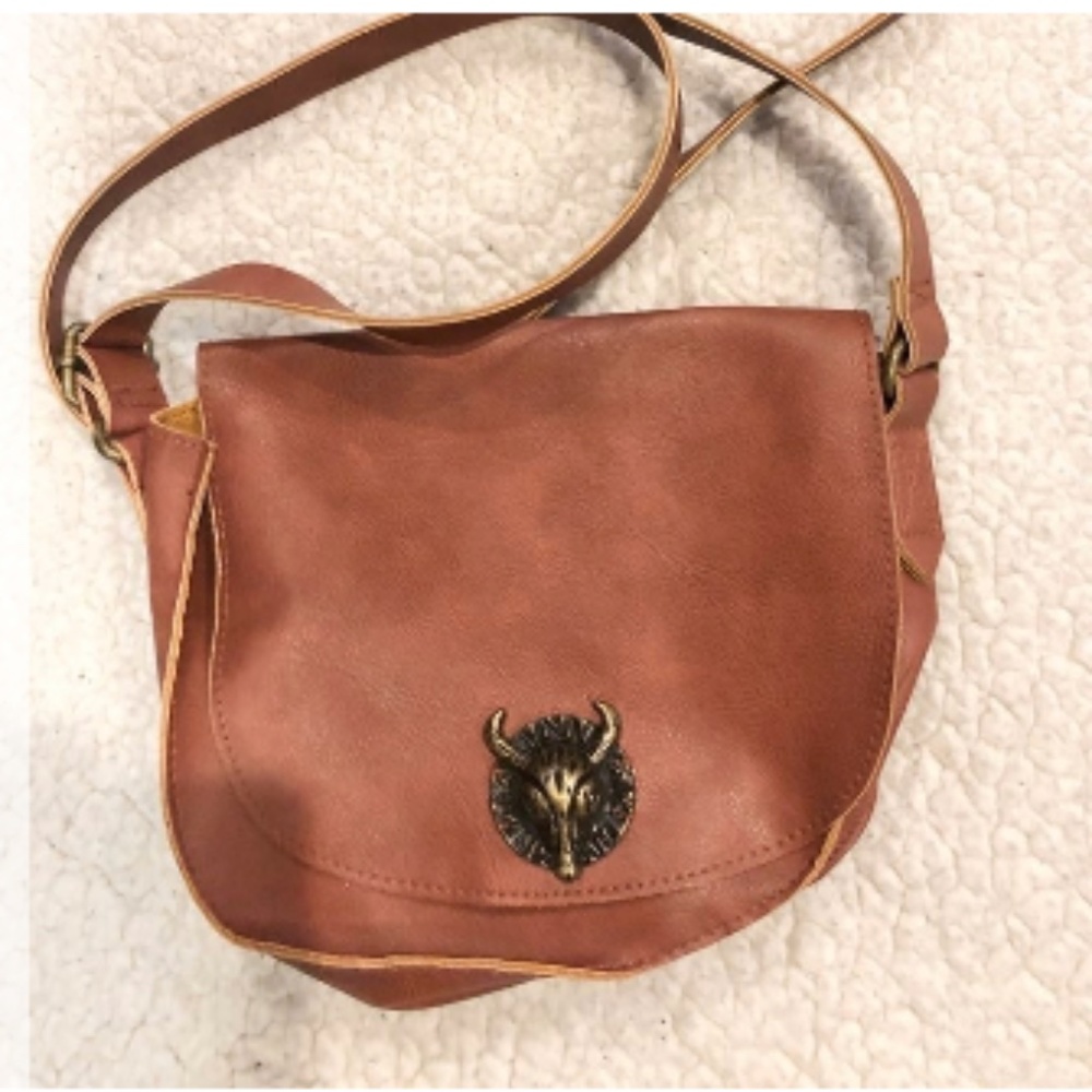 T-Shirt & Jeans bull clasp Crossbody bag. Super fun bag with a bull head snap cl